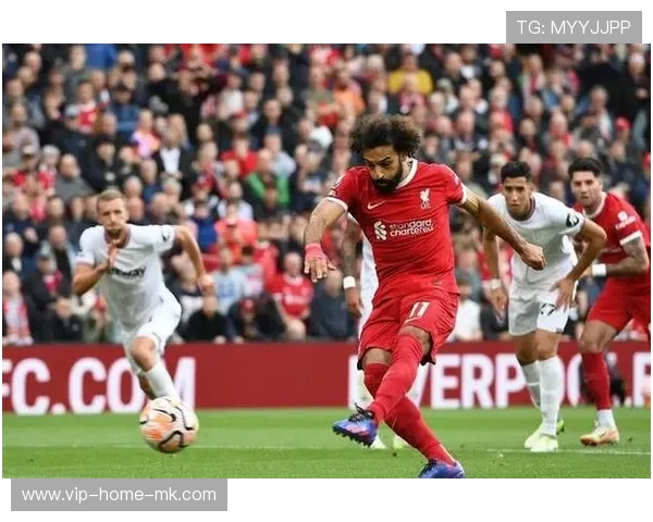 勒沃库森外线连攻压得对方退守无奈