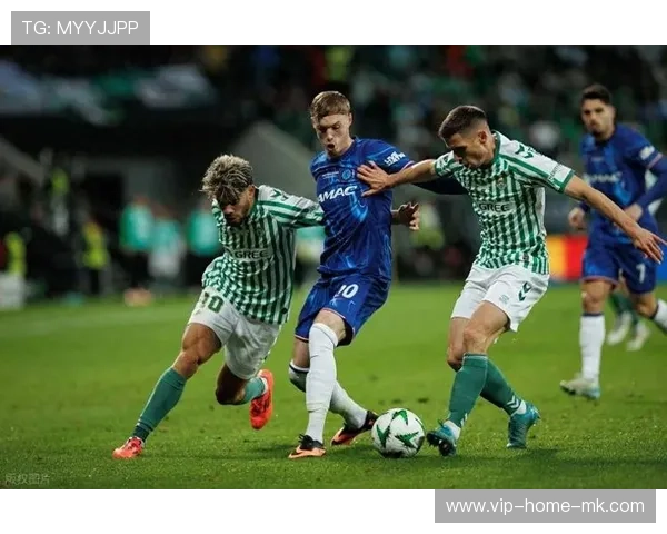 切尔西下半场加强逼抢，对手失误增多：战术启示与训练落地